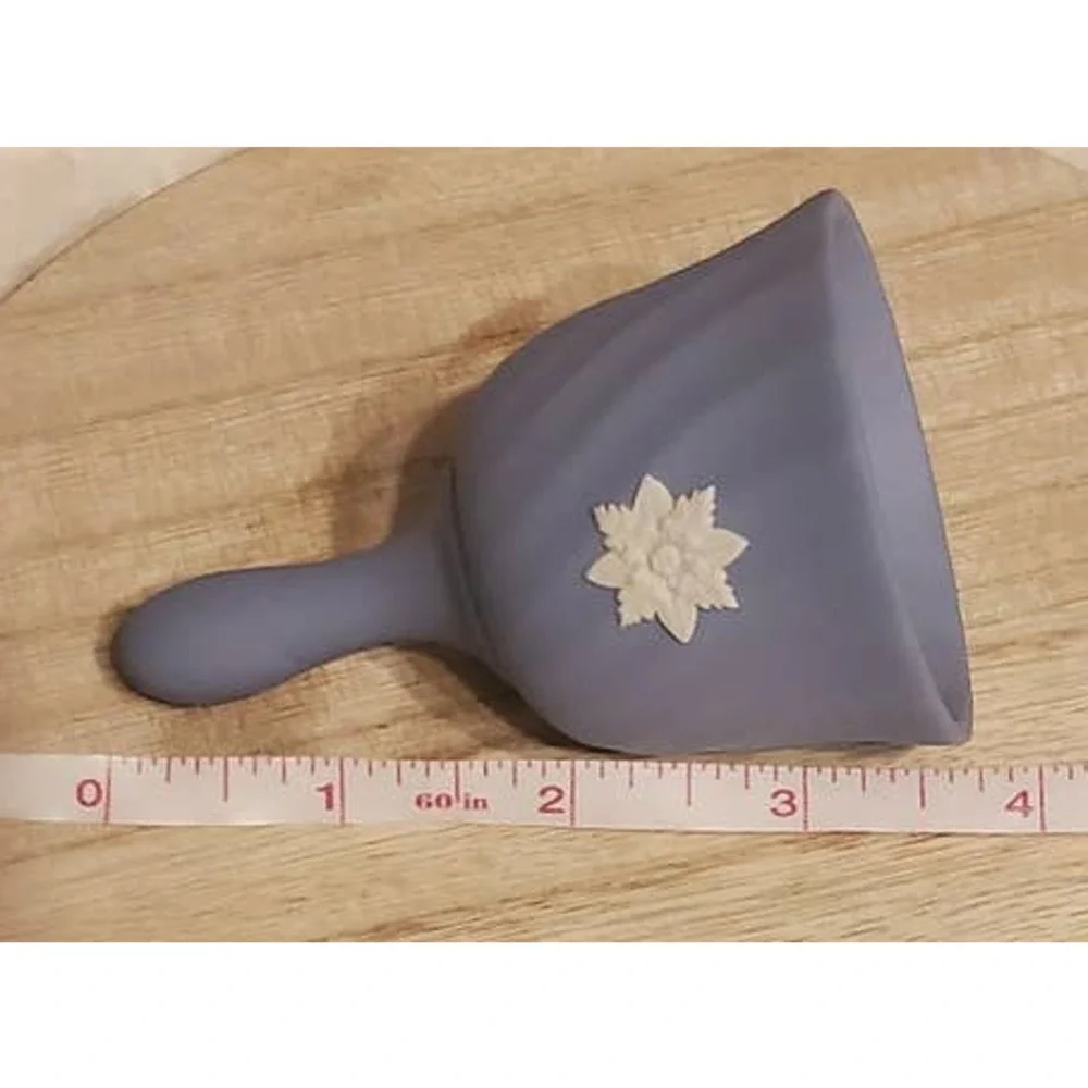 Wedgwood England Jasperware Swan Snow Flake Bell 3" - Picture 5 of 5